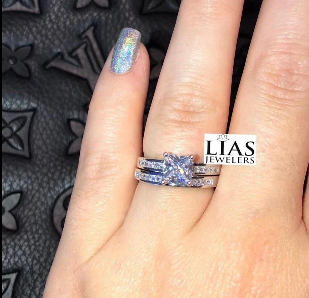 New 18k white gold wedding ring set